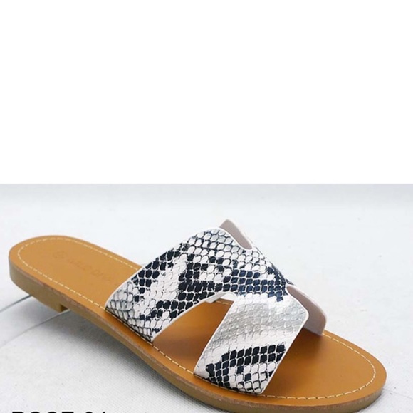 Vegan leather Snake slide sandal - Picture 3 of 5